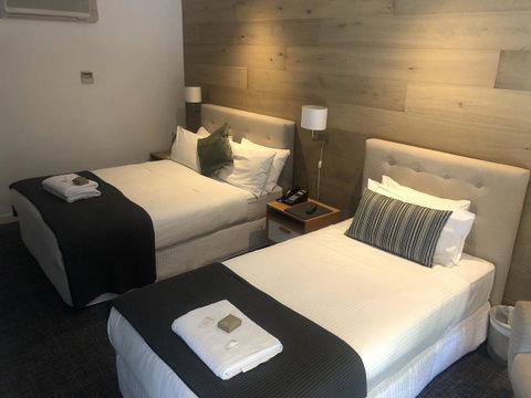 Crown Hotel Surry Hills - Accommodation Directory 11