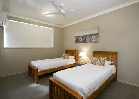 Marty's @ Little Beach - Accommodation Directory 7