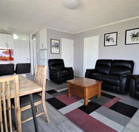 Beachfront 3 25 Willow Street - Accommodation Directory