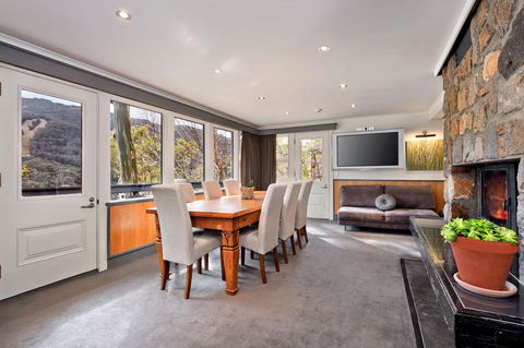 Pure Chalet Thredbo - Accommodation Directory 16