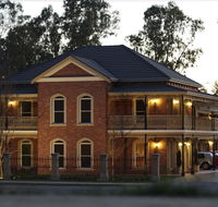Carlyle Suites  Apartments - Accommodation Directory