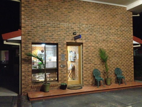 Hume Country Motor Inn - Accommodation Directory 21