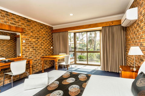 Hume Country Motor Inn - Accommodation Directory 4