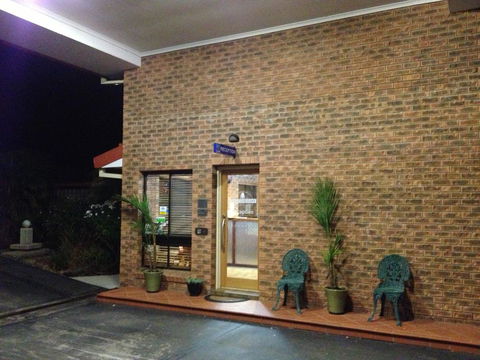 Hume Country Motor Inn - Accommodation Directory 25