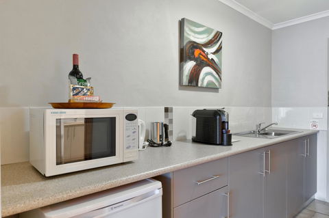 Hume Country Motor Inn - Accommodation Directory 36
