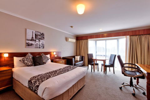 Hume Country Motor Inn - Accommodation Directory 14