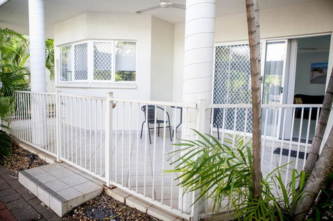 Nightcliff Foreshore Getaway - McKay Gardens - Accommodation Directory 4