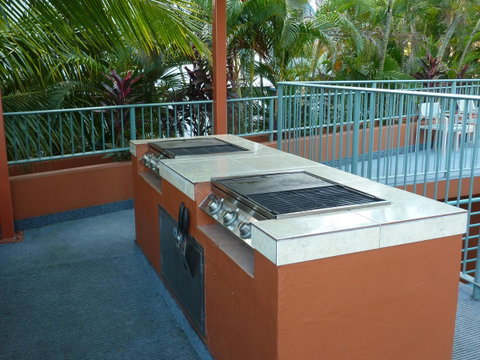 Cullen Bay Resorts - Accommodation Directory 17