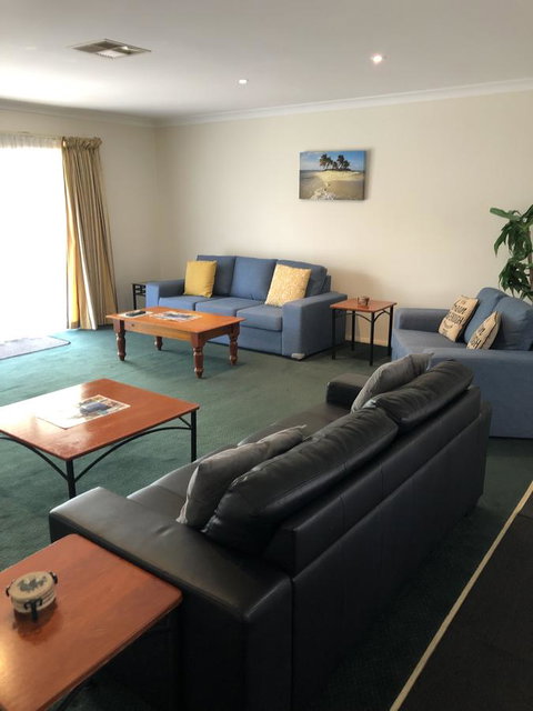 Beaches Serviced Apartments - Accommodation Directory 7