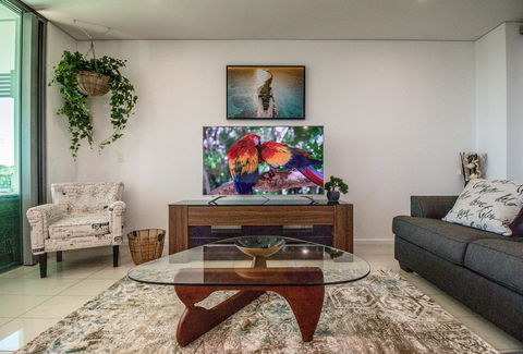 ZEN BY THE WATER - Esplanade Darwin Retreat - Accommodation Directory 2