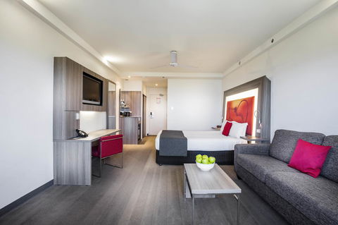 Novotel Darwin CBD - Accommodation Directory 9