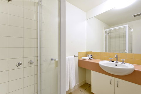 Metro Advance Apartments & Hotel - Accommodation Directory 10