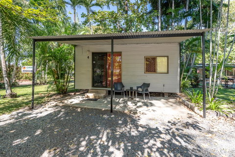 Oasis Tourist Park - Accommodation Directory 11