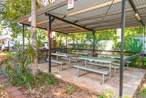 Oasis Tourist Park - Accommodation Directory 19