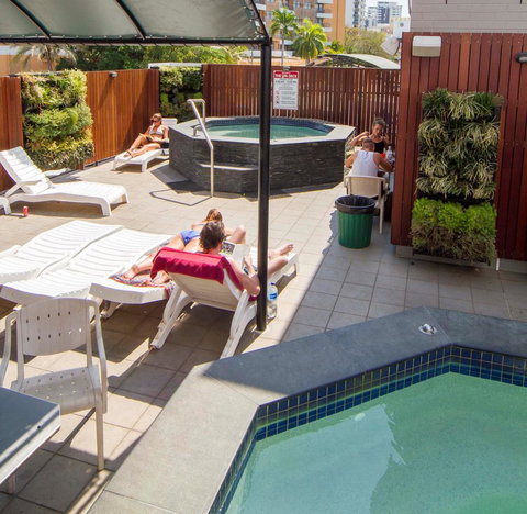 Chillis Backpackers - Accommodation Directory 6