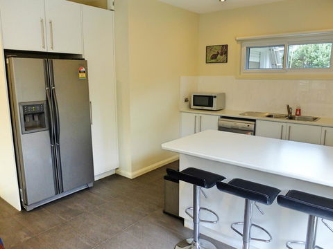 Rock Wallaby - Accommodation Directory 1