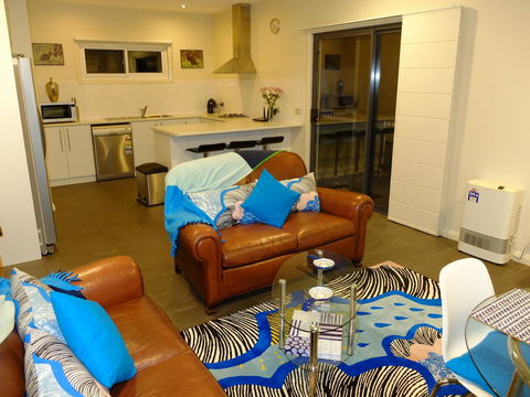Rock Wallaby - Accommodation Directory 3