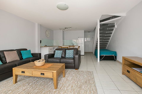 Nelson Bay Breeze - Accommodation Directory 10