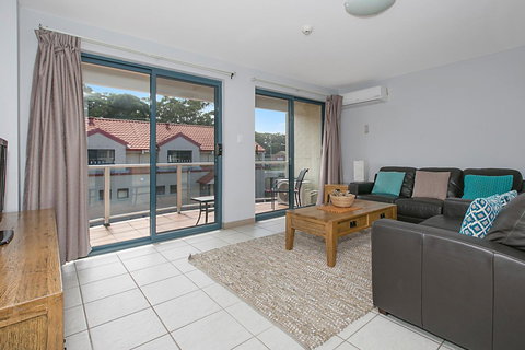 Nelson Bay Breeze - Accommodation Directory 11