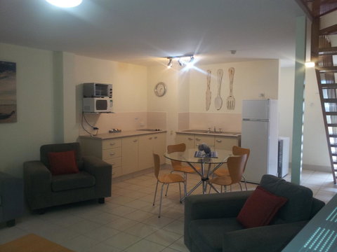 Nelson Bay Breeze - Accommodation Directory 33