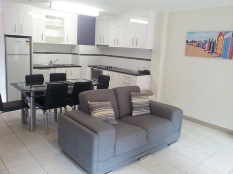 Nelson Bay Breeze - Accommodation Directory 34