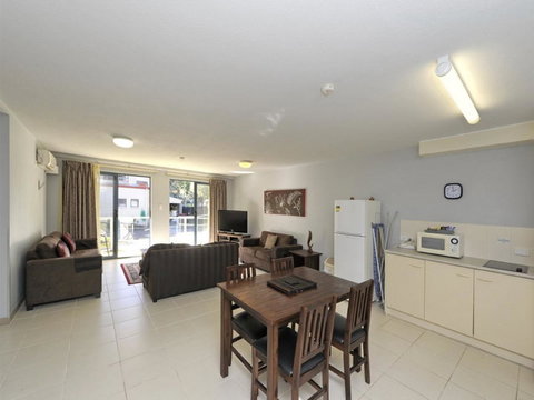Nelson Bay Breeze - Accommodation Directory 8
