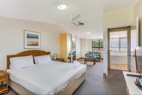 Nelson Bay Breeze - Accommodation Directory 25