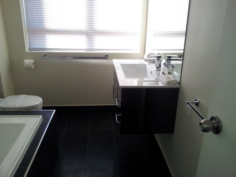 Nelson Bay Breeze - Accommodation Directory 20