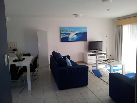 Nelson Bay Breeze - Accommodation Directory 39