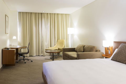 Novotel Canberra - Accommodation Directory 33