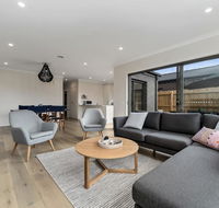 Brand New and Beautiful - Rosebud Holiday Home - Accommodation Directory