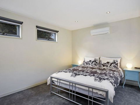Breakaway Bright - Superb Townhouse - Accommodation Directory 3