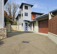 Breakaway Bright - Superb Townhouse - Accommodation Directory