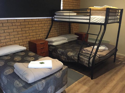 Bright Motor Inn - Accommodation Directory 3