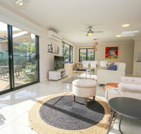 Bright Uptown - Accommodation Directory