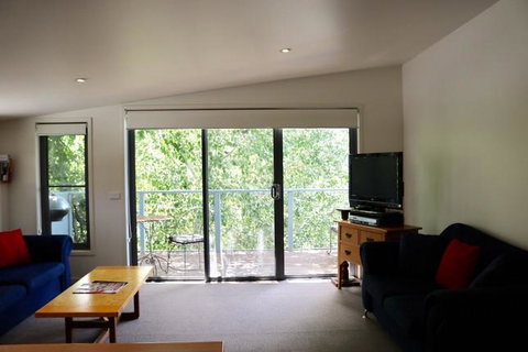 Bright Woodlands Retreat - Accommodation Directory 2