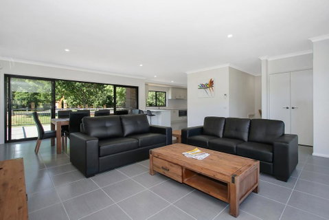 BrightAway - Accommodation Directory 3