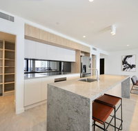 Broadbeach New Luxury Vue 17 Beach Views - Accommodation Directory