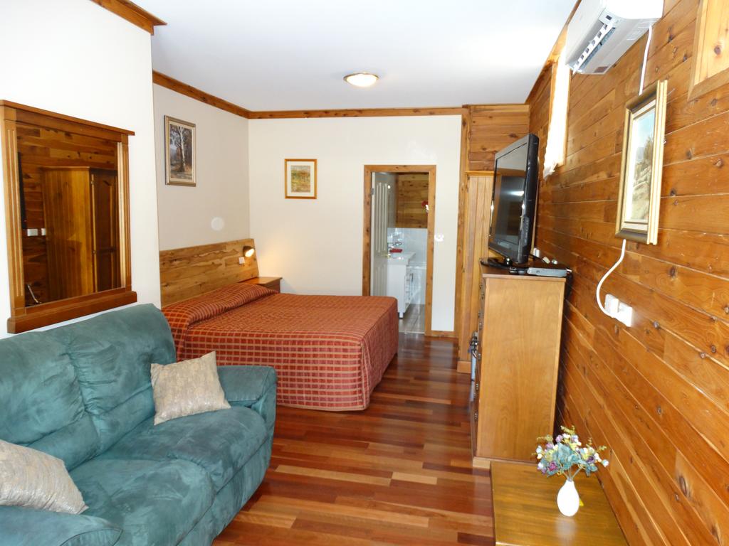  Accommodation Directory