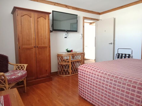 Brooklyn Motel - Accommodation Directory 2