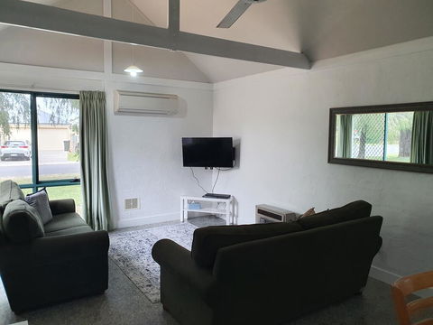 Busselton Holiday Units - Accommodation Directory 2