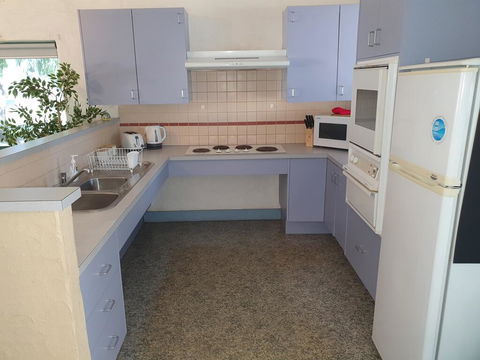 Busselton Holiday Units - Accommodation Directory 3