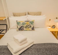 Buxton House - Accommodation Directory
