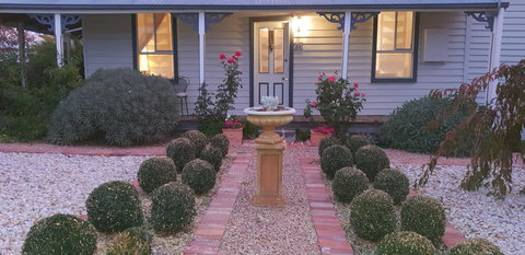 C & A's Cottage - Accommodation Directory 0