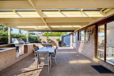Campbell Avenue, 28 - Accommodation Directory 0