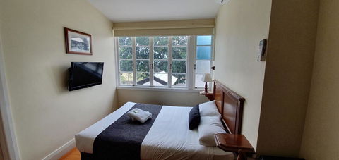 Canungra Hotel - Accommodation Directory 2