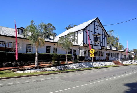 Canungra Hotel - Accommodation Directory 0