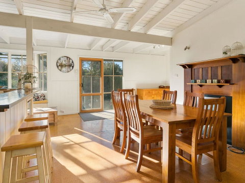 Cape Hays - Accommodation Directory 2