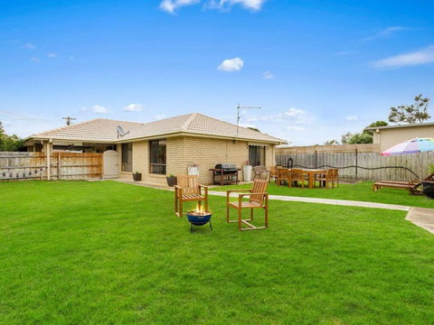 CAPEL Family Home, Large Yard, Close To Beach - Accommodation Directory 0