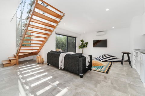 Capel Sound Beachside Luxury - Accommodation Directory 0